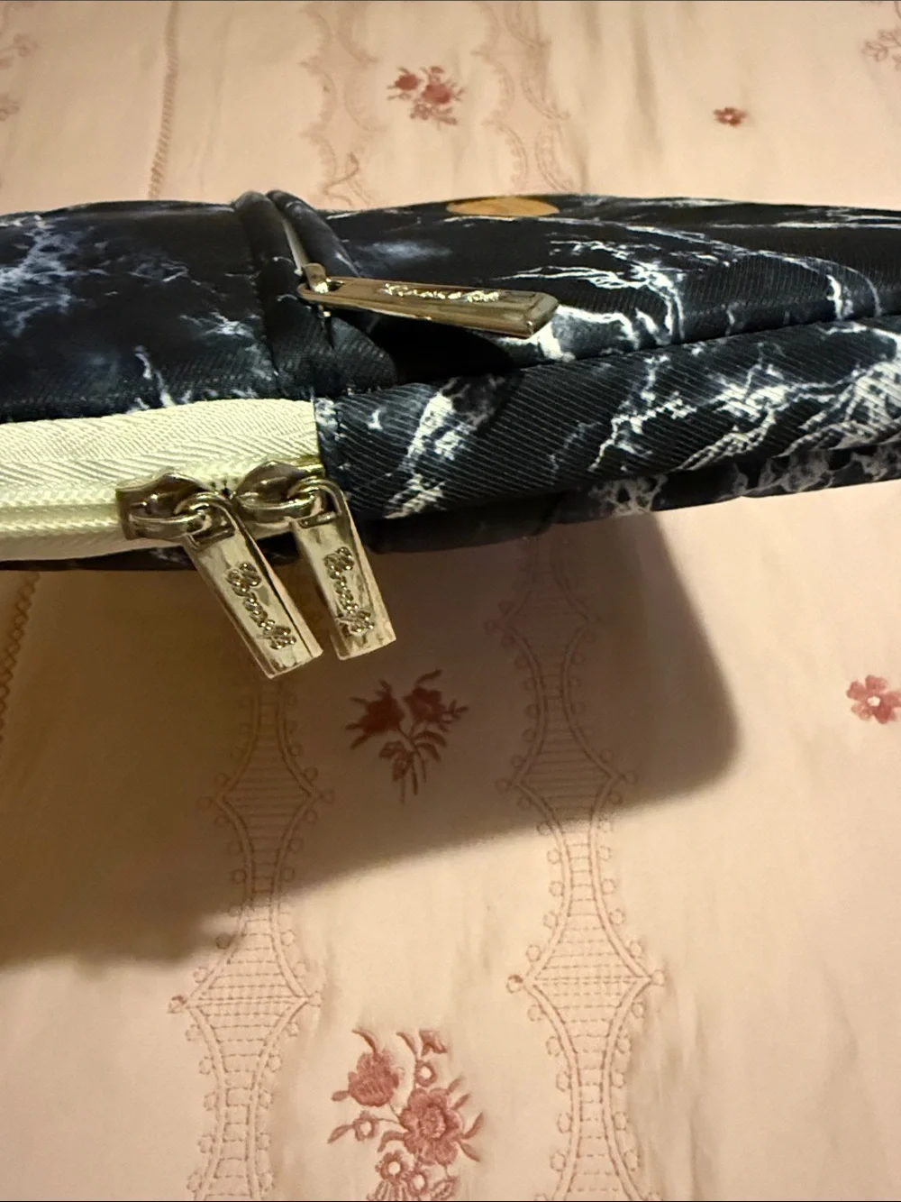 Marble-Print Black Laptop Sleeve with Front Zip - Unknown Brand